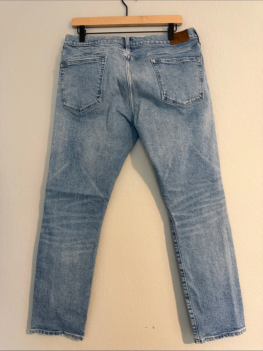 J. Crew Men's  484 Slim Fit Japanese Kaihara Denim Jeans in Size 33 x 30